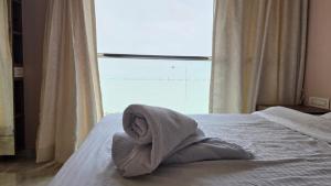 3 BHK Sea Facing Spacious Apartment- Ocean 1402