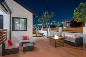 Barrio Bungalow by Coastline Vacation Rentals