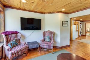 Hike & Ski the Adirondacks: Olmstedville Condo