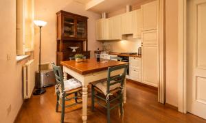Il Gallo - Charming Apartment in Lucca Heart