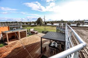 Riverside SPA Residence