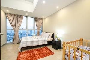3BR Uptown BGC-40Floor view near Malls and Restaurants