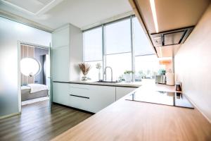 Riverside SPA Residence