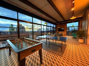 Balcón Privado - Vista a los Cerros y a pasos del Parque de los Hippies
