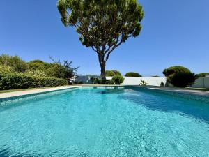 Vilamoura Sun & Beach Villa With Pool by Homing