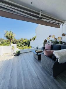 Luxury Calahonda Home with Self Contained Apartment