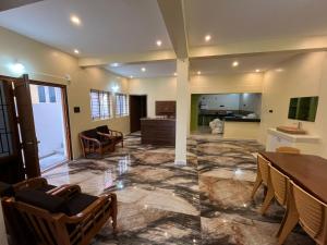 Joe Homestay