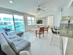Apartamentos excepcionales con acceso directo al mar en Morros 922