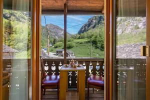 Casa Andy 2 Val Lavizzara with Views for Six - Happy Rentals