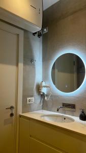Pietra Sol & Mar Seafront Residence