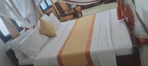 LUCA & IRINA Stone Town Comfort