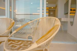 Sea view Pool and jacuzzi Airport 5 min away