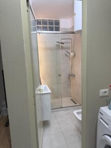Nari Apartment