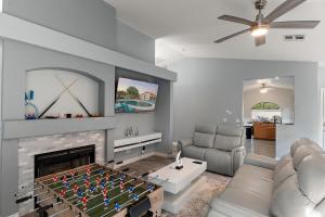 Reset & Rally! Heated Pool Spa Firepit BBQ 17 PPL