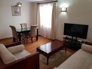 Natural Oak Apartments Kilimani