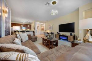 VC10-202 - Lakeview 3BR NearParks