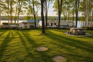 Chalet bord du Lac William – Pêche & Nature