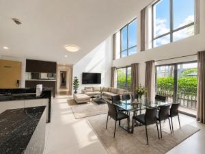 Masteri Thao Dien Premium Apartment Raymond Holm
