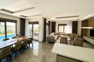 Modern Luxury Villa