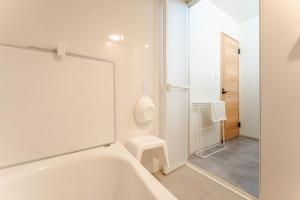 HALE HAKOZAKI ,博多5分,天神10分直通,2路線使える新築戸建て,最大8名,寝室3室,Wi-Fi,洗濯乾燥機完備