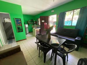 Las Casitas de Playa Ne gra