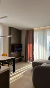 Pietra Sol & Mar Seafront Residence