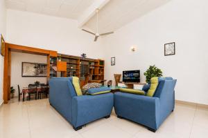 Batu Pahat w Pooltable Villa 4BR16pax by Our Stay