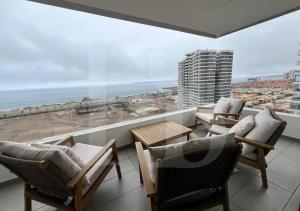 Exclusivo departamento tres dormitorios, capacidad 6 personas, excelente vista al mar para disfrutar de las puestas de sol