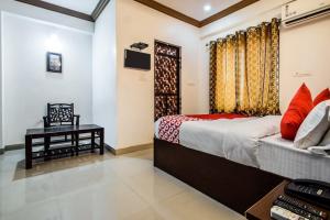 HOTEL CLEAR SKY NEAR CA CIRCLE sec -14 BY hotel amrapali