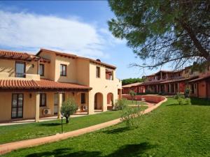 Apartment in Vignola Mare near Sandy Beach