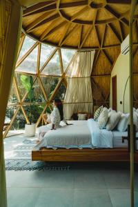 Alma Domes