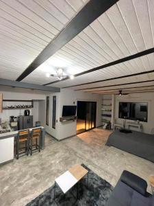Casa con Jacuzzi, Cocina Equipada, WiFi y Parqueadero en San Roque