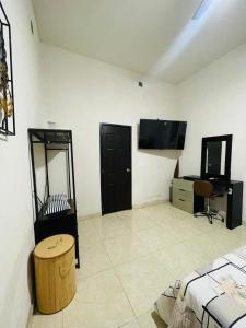 Casa entera, 2 habitaciones, aire acondicionado, Wi-Fi, Por el Centro