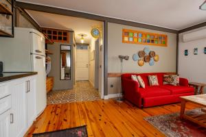Spacious One Bedroom Apartment with View and Elevator