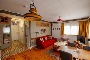 Spacious One Bedroom Apartment with View and Elevator