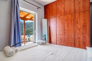 Vardia Apartment