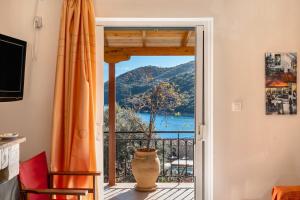 Vardia Sea View Apartment
