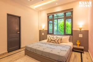 StayVista at Pistachio with Pool, Valley View