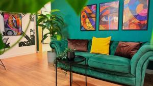 Central Haven - Elegant 2BR by Unirii Square