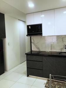 2B - Cozy Studio Apartmento with Balcony, Equipetrol- Sirari