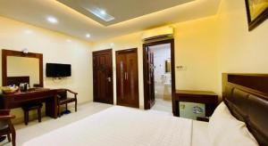 Binh Hung Hotel