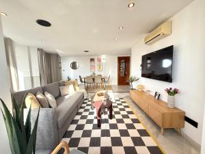 Apartamento Exclusivo de Diseño y piscina en centro de Torremolinos