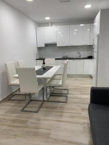 Apartamentos BEACHYDAYS Alessandri