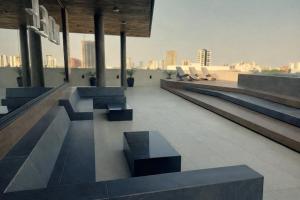 2C - Cozy Studio Apartment with Balcony, Equipetrol - Sirari