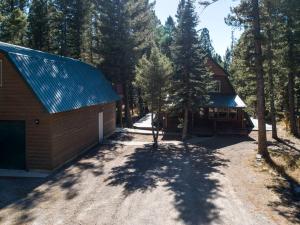 Secluded Mountain Cabin with ATV Trail Access near Yellowstone National Park, Island Park, Idaho