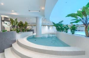 Hanza Tower SKY 23 Pool & Jacuzzi & Sauna & SPA