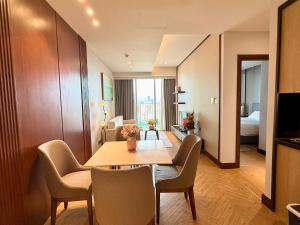 Soleil Luxury Ocean View 1BR Apartment My Khe Beach