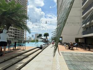 Soleil Luxury Ocean View 1BR Apartment My Khe Beach
