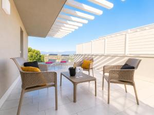 The King - Residence with Pool