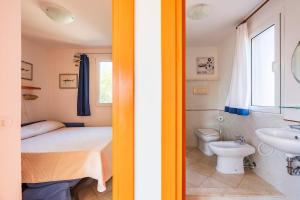 Grazia Uno - Intimacy just a stones throw from the sea